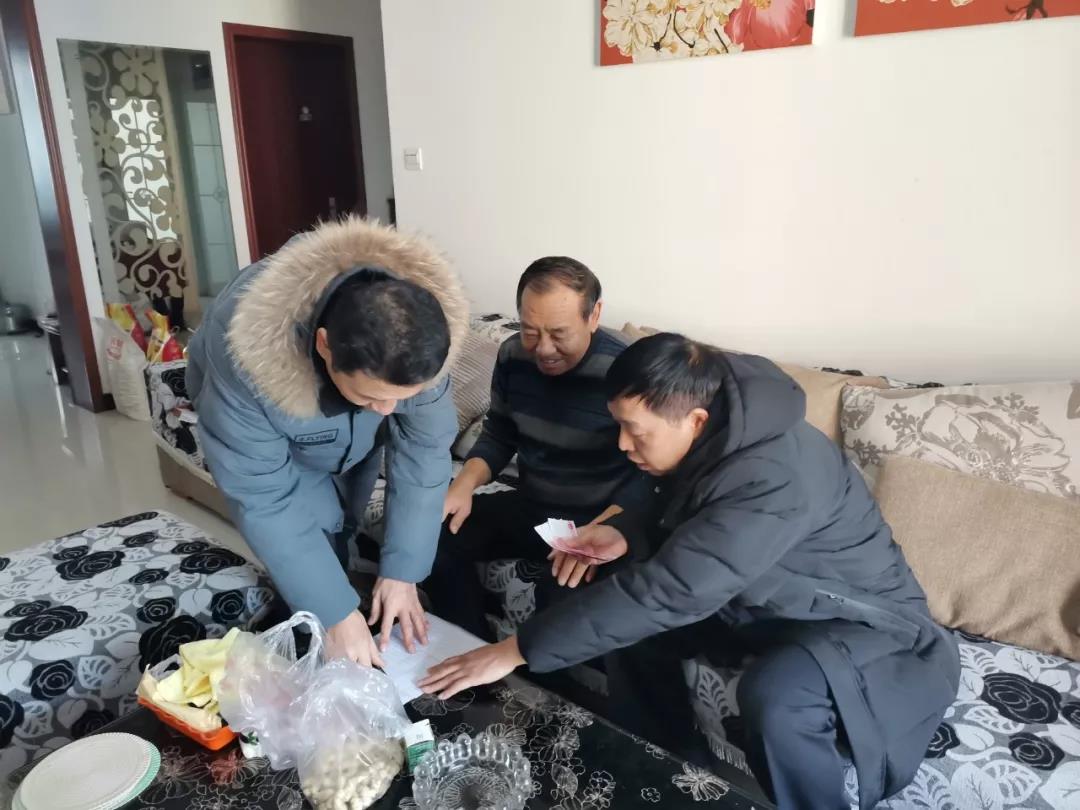 公司,工會組織,春節,慰問,困難,職工,活動,1月, . 公司工會組織春節慰問困難職工活動